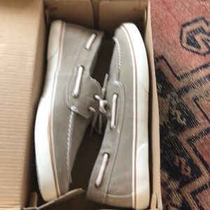 NWT boys size 6 Halyard Khaki Sperry Topsiders